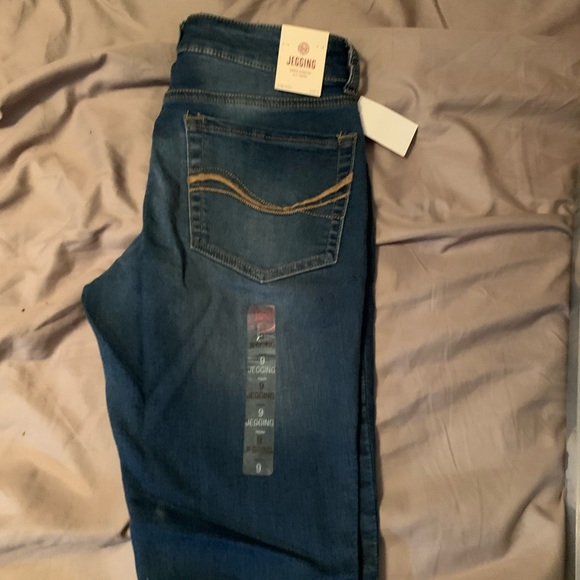 Jeans - Picture 3 of 3